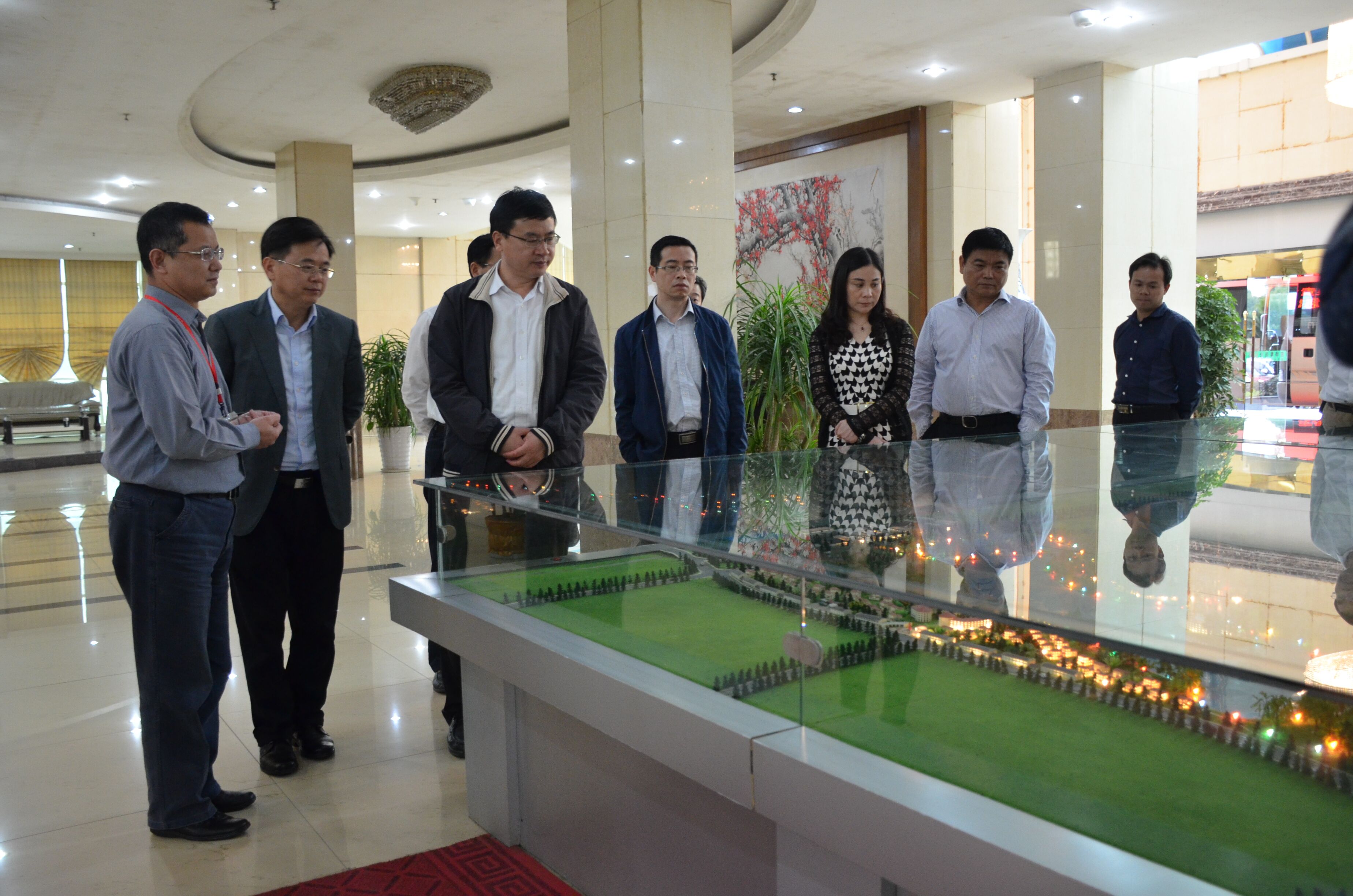 宜春市委常委、副市長陳如標蒞臨我司參觀考察