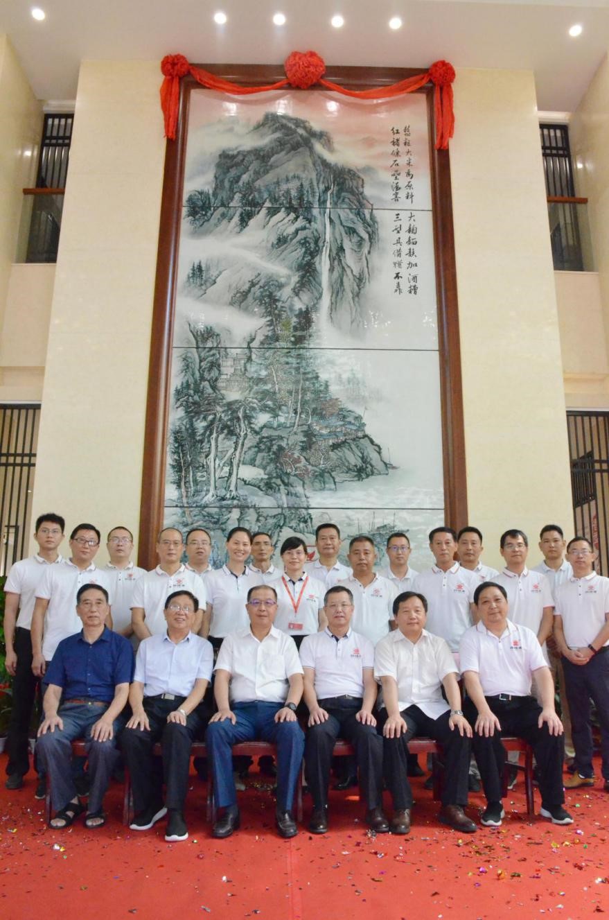 1599810544815035297.jpg 7.jpg